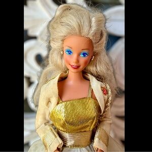 1990 Special Edition Summit Barbie Doll Mattel Vintage Gold Gown Jacket Ring OOB
